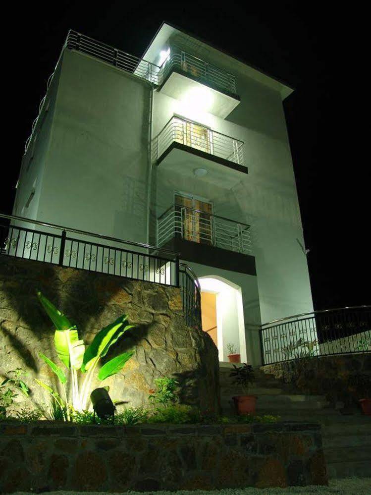 Mo Residence Pereybere Beach Exterior photo